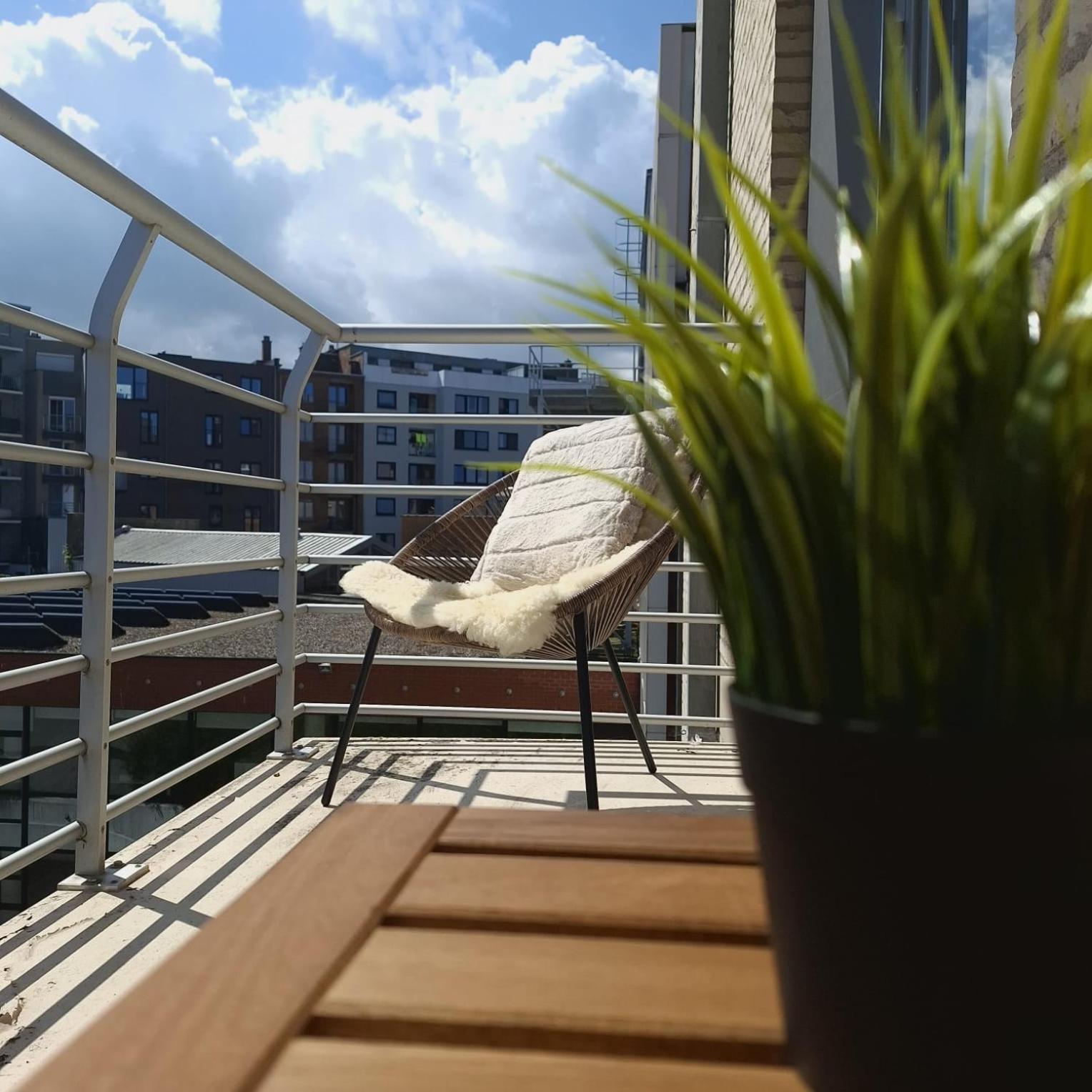 Luxueus, Ruim Appartement Op 350M Van Het Strand Ostende Extérieur photo